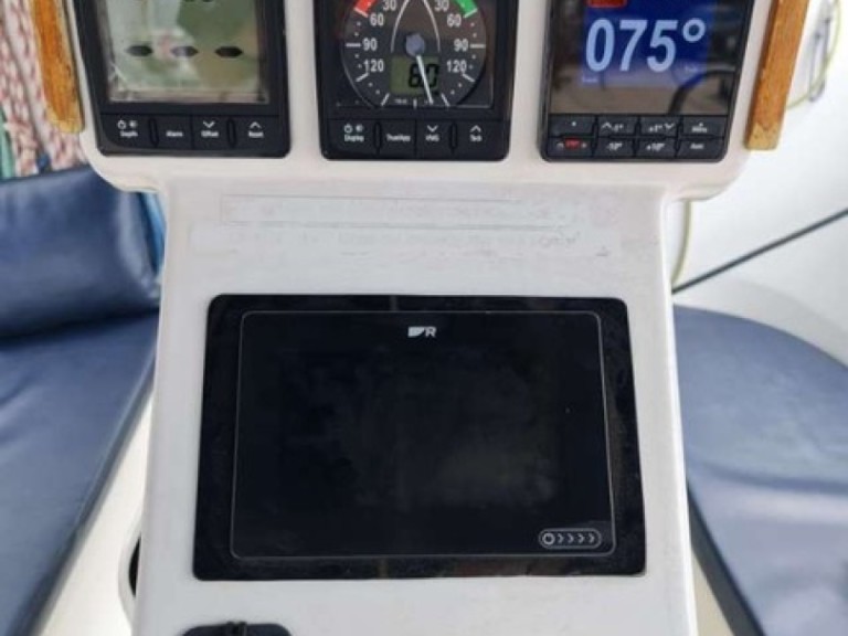 Location bateau Bénéteau Oceanis 323 Clipper à Mai Khao sur Samboat