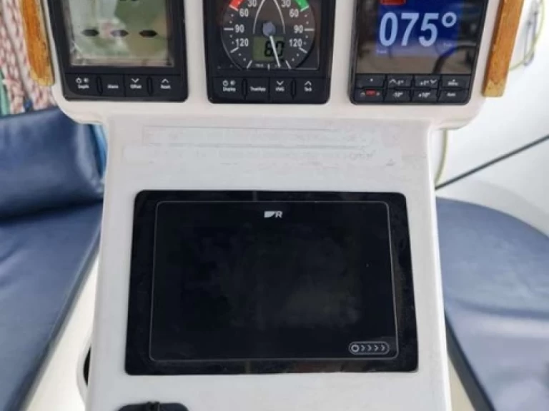 Location bateau Bénéteau Oceanis 323 Clipper à Mai Khao sur Samboat