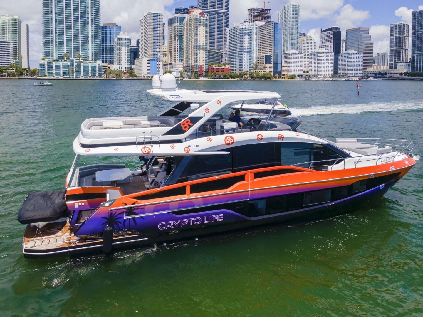 Yacht Rental Miami Beach, United States & Luxury Yacht Charter With Captain  | SamBoat