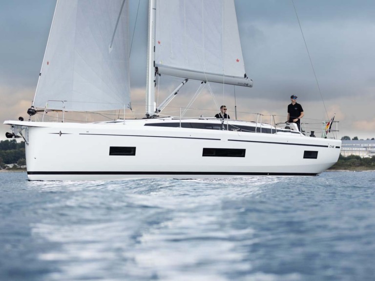 Louez un Bavaria Bavaria C46 à Lefkáda