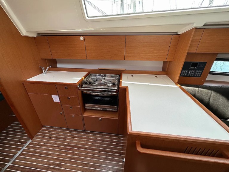 Location à Álimos - Bavaria Cruiser 56 sur SamBoat