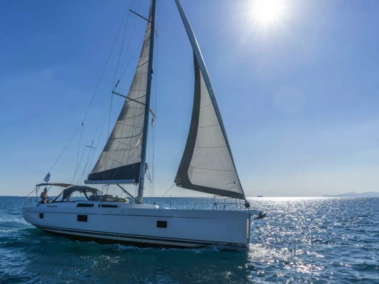 Louer Voilier avec ou sans skipper Hanse à Álimos