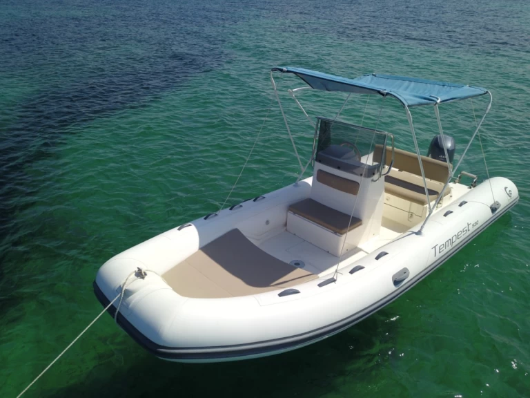 Location à Six-Fours-les-Plages - Capelli Tempest 530 sur SamBoat