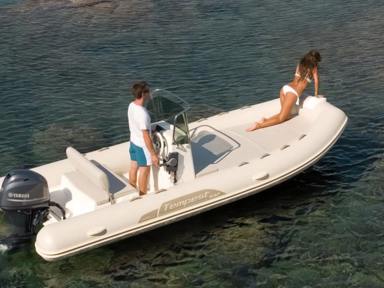 Louez un Capelli Tempest 530 à Six-Fours-les-Plages