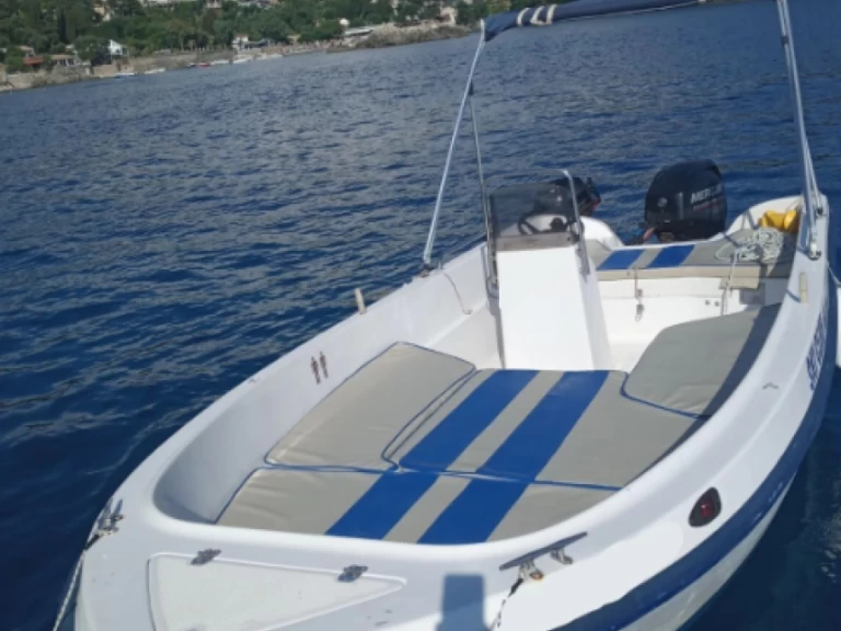 Louez un Poseidon 5.10  à Palaiokastrítsa