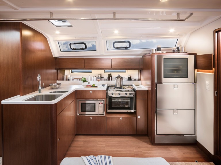 Location à Golfo Aranci - Bavaria Cruiser 46 Style sur SamBoat