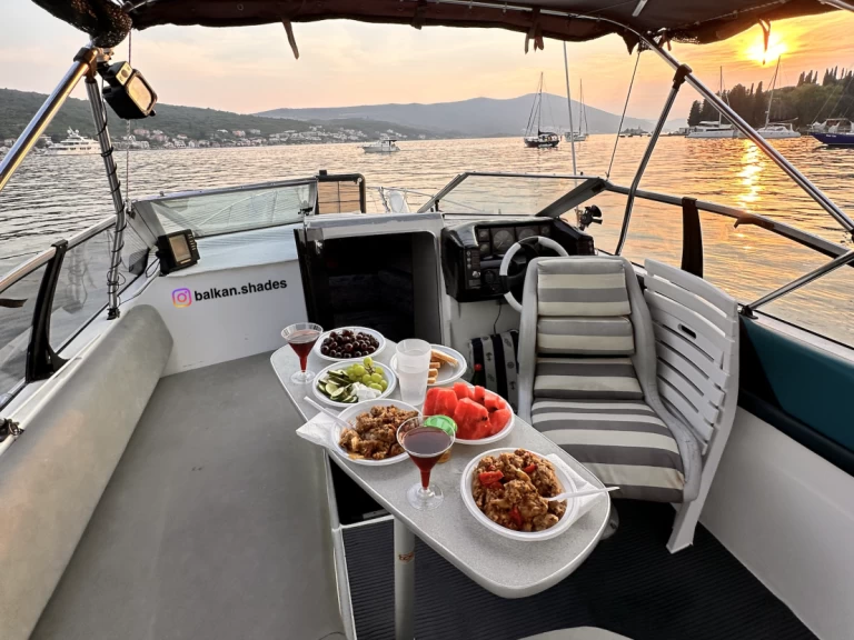 Bayliner Bayliner 2655 Ciera Sunbridge a louer à Kumbor