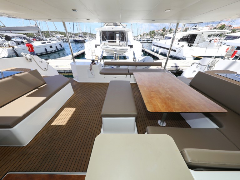 Location bateau Dufour Dufour Catamarans 48 Sail à Sibenik sur Samboat