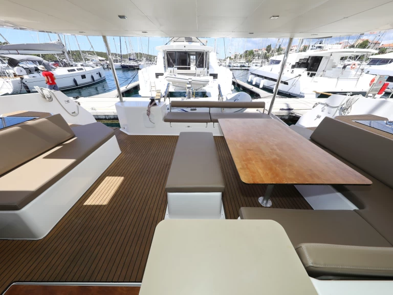 Location bateau Dufour Dufour Catamarans 48 Sail à Sibenik sur Samboat