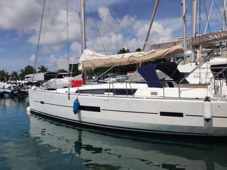 Location à Anse Marcel - Dufour Dufour 500 Grand Large sur SamBoat
