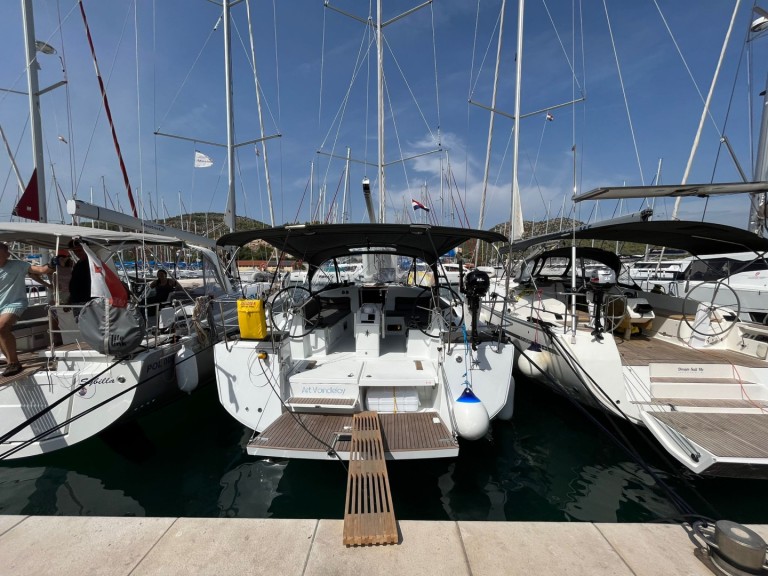 Location Voilier à Marina (Ville) - Jeanneau Sun Odyssey 440
