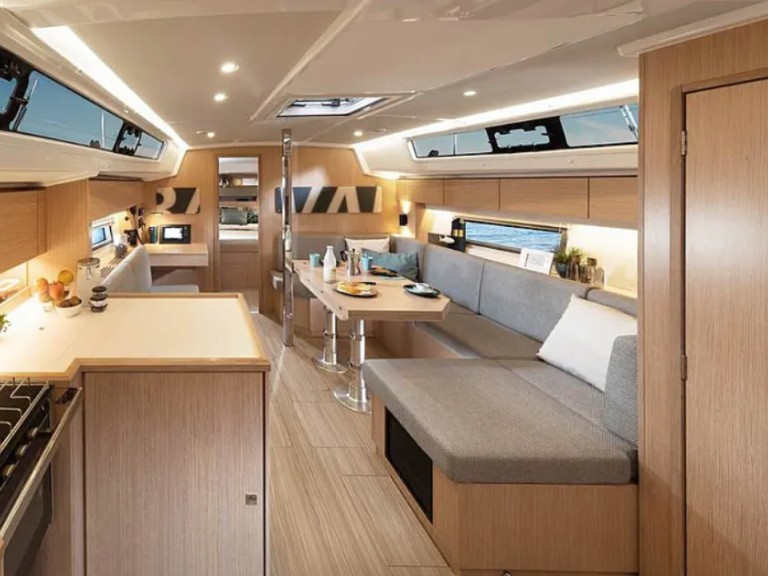 Louer Voilier avec ou sans skipper Bavaria à Álimos