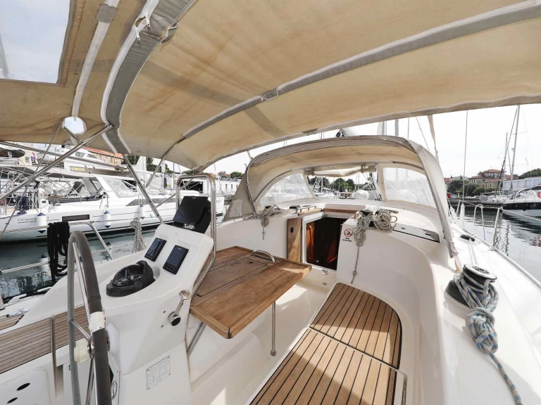 Location à Zadar - Bavaria Cruiser 36 sur SamBoat