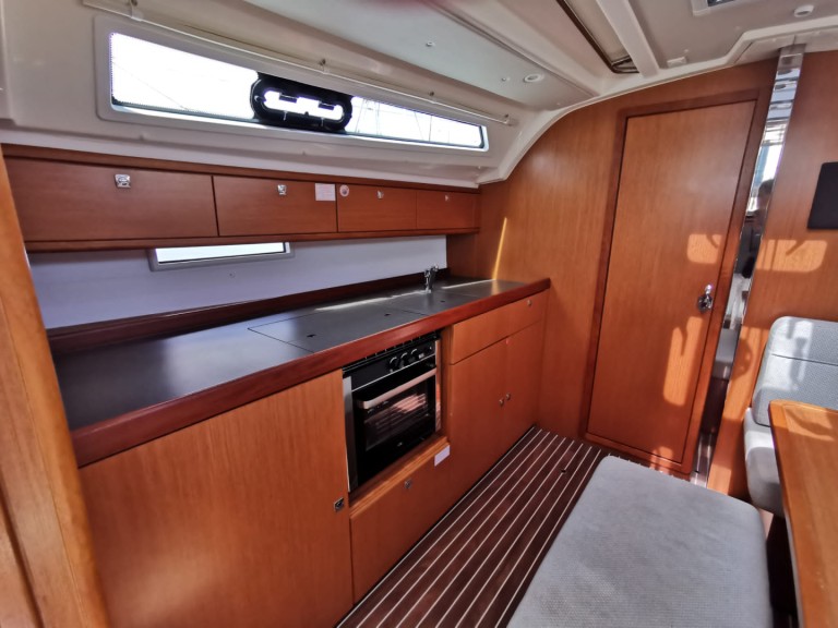 Location à Portisco - Bavaria Cruiser 37 sur SamBoat