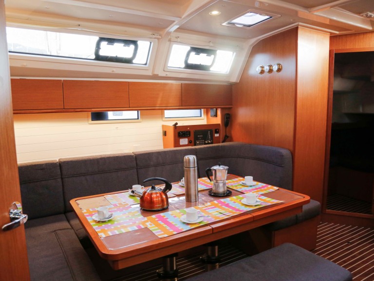 Location bateau Portisco pas cher Cruiser 46