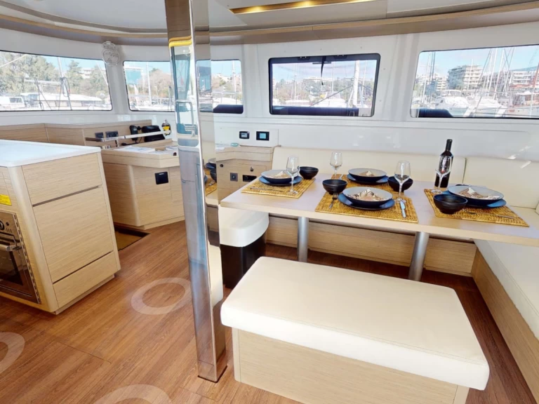 Location bateau Lagoon Lagoon 46 à Álimos sur Samboat