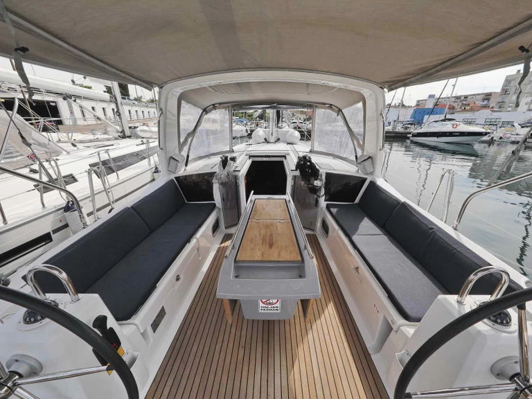 Location bateau Bénéteau Oceanis 41.1 à Zadar sur Samboat