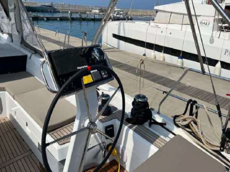 Location à Capo d'Orlando - Bénéteau Oceanis 51.1 sur SamBoat