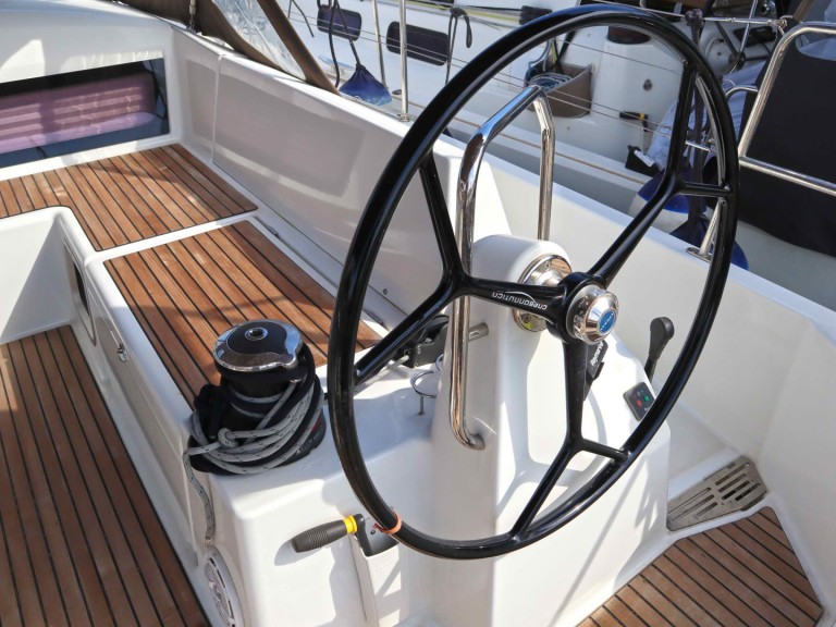Location bateau Álimos pas cher Sun Odyssey 490