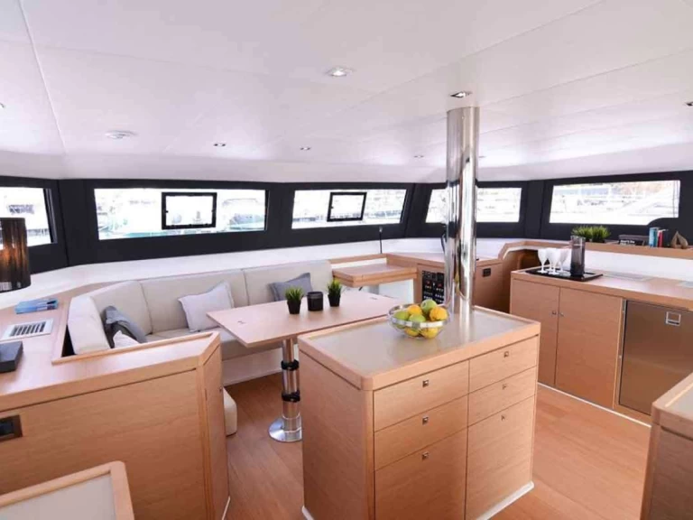 Location bateau Dufour Dufour Catamarans 48 Sail à Capo d'Orlando sur Samboat