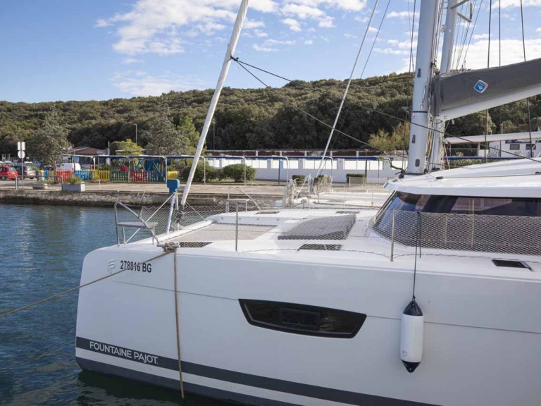 Louer Catamaran avec ou sans skipper Fountaine Pajot à Pomer