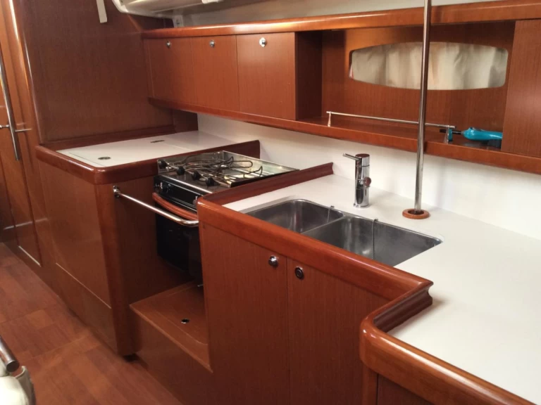 Louer Voilier avec ou sans skipper Bénéteau à Álimos