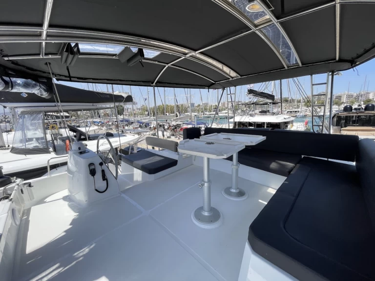 Location bateau Bali Bali 4.8 à Álimos sur Samboat