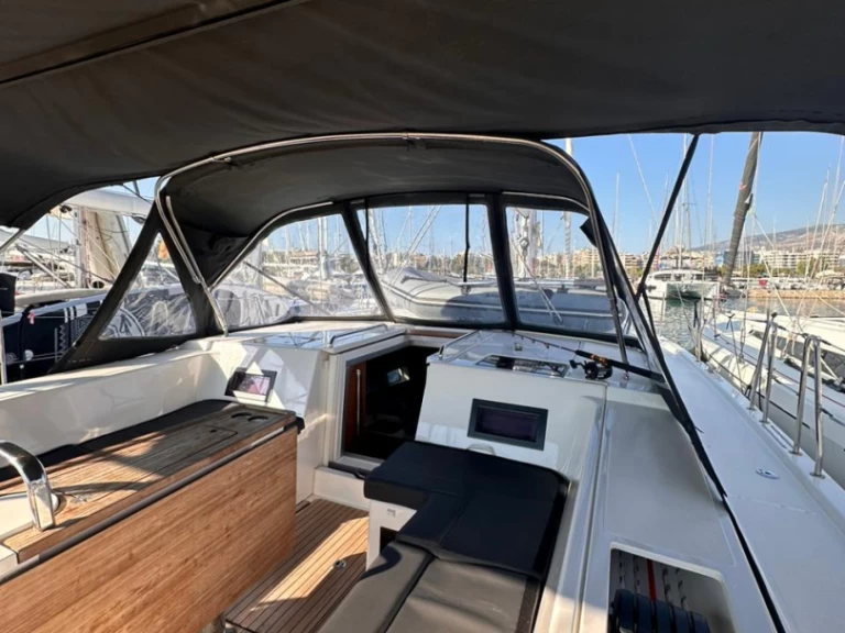 Louer Voilier avec ou sans skipper Bavaria à Álimos