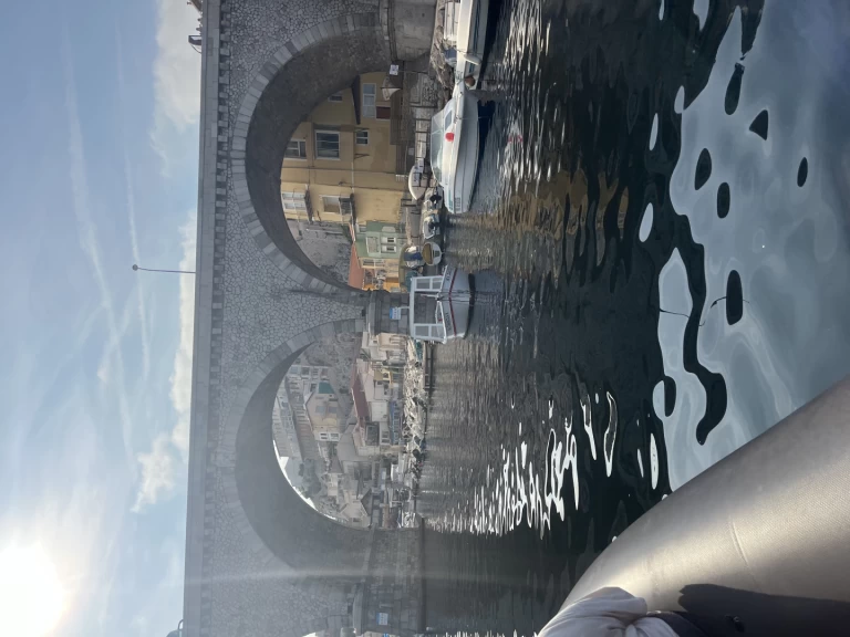 Location Bateau à moteur à Marseille - Blu and blu italy 620 confort