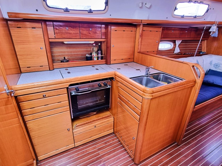 Location bateau Betina pas cher Cruiser 37