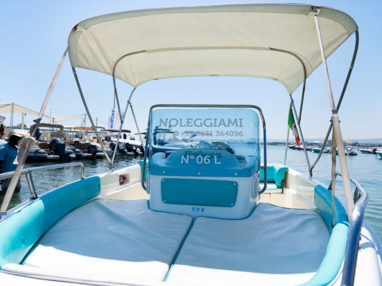 Location Bateau à moteur Coverline avec permis