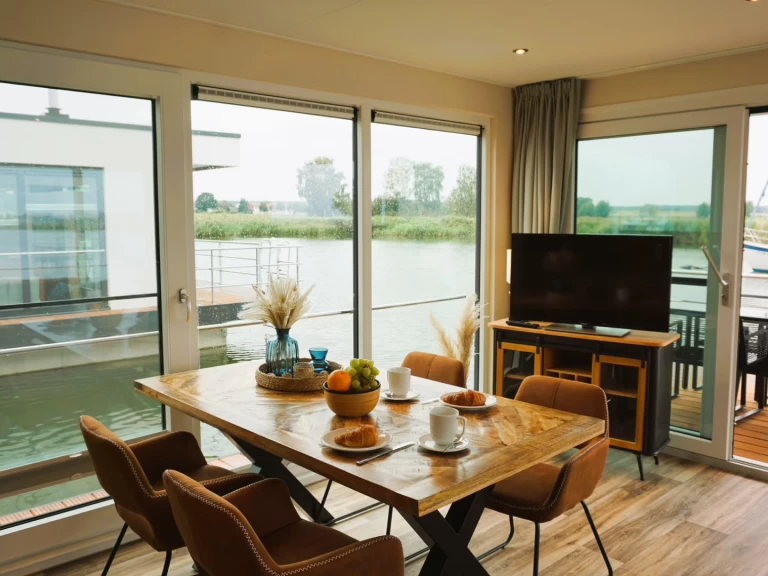 Location bateau FLOATING 44-3 à Kröslin sur Samboat