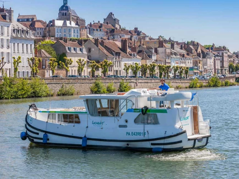 Location bateau Pénichette Pénichette 1020 FR à Scey-sur-Saône-et-Saint-Albin sur Samboat