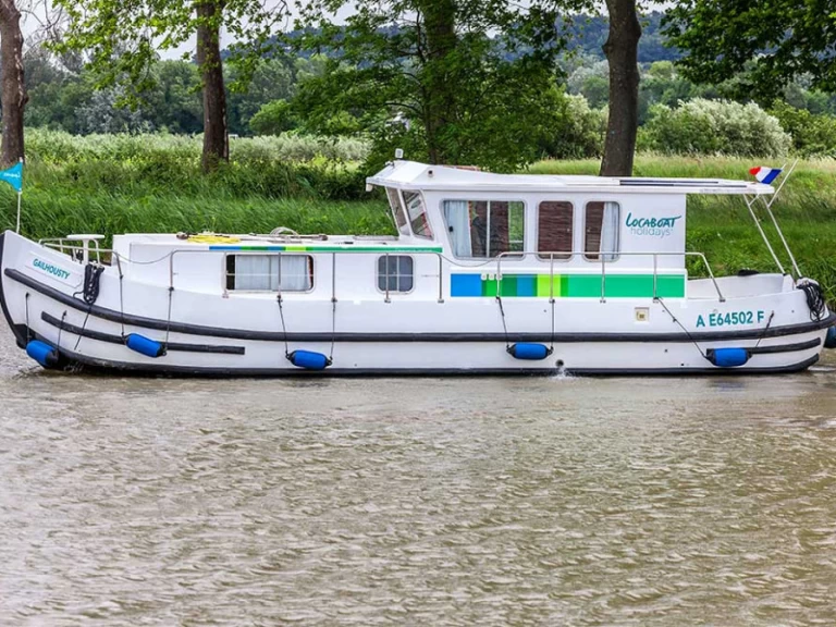 Bateau à moteur à louer à Bram au meilleur prix