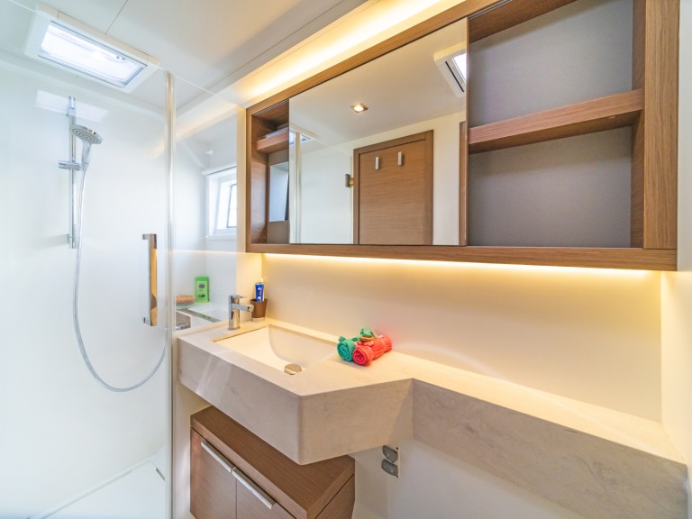 Louer Catamaran avec ou sans skipper Lagoon à Lefkáda