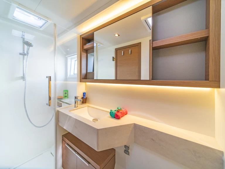 Louer Catamaran avec ou sans skipper Lagoon à Lefkáda