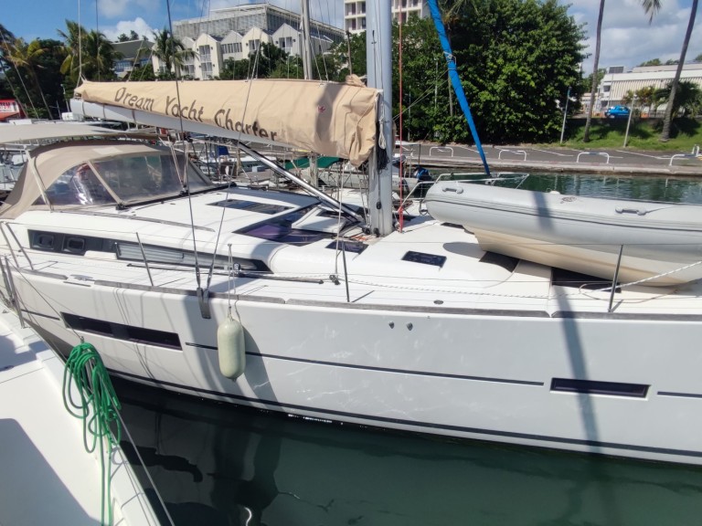 Location bateau Dufour Dufour 520 Grand Large à Anse Marcel sur Samboat