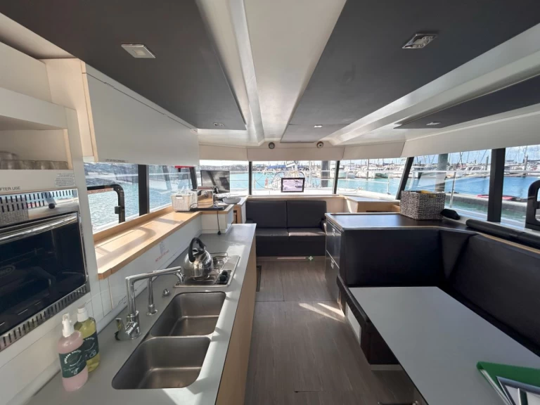 Fountaine Pajot Fountaine Pajot MY 37 a louer à Airlie Beach