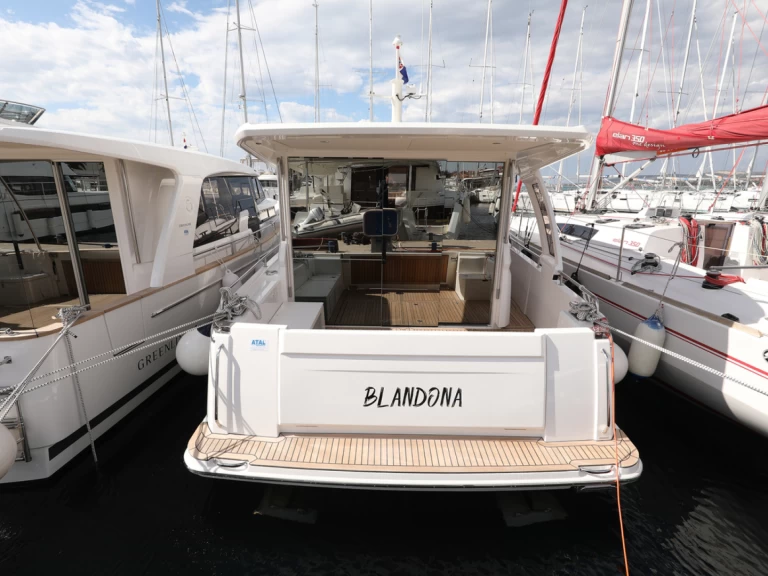 Location Yacht Greenline Yachts avec permis