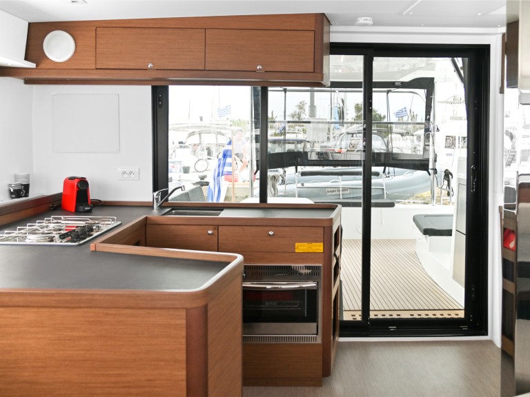 Location bateau Lagoon Lagoon 42 à Álimos sur Samboat