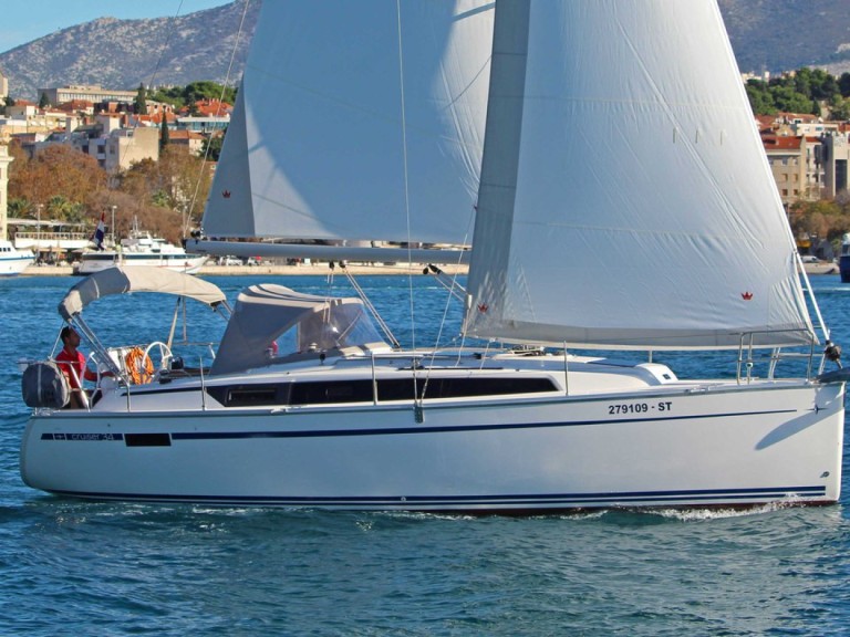 Bavaria Cruiser 34 a louer à Split