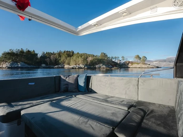 Louer Bateau à moteur avec ou sans skipper Viknes à Sukošan