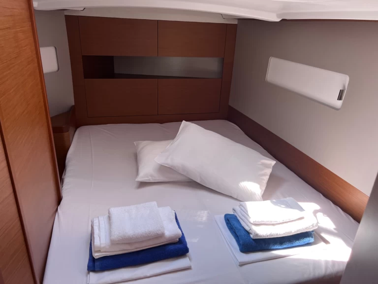 Jeanneau Sun Odyssey 410 a louer à Loutráki