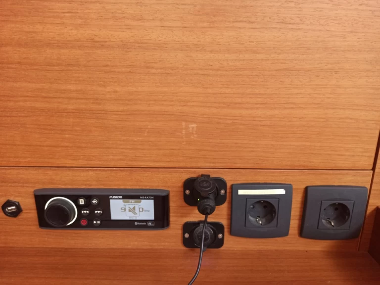 Location bateau Elan Impression 45.1 à Punat sur Samboat