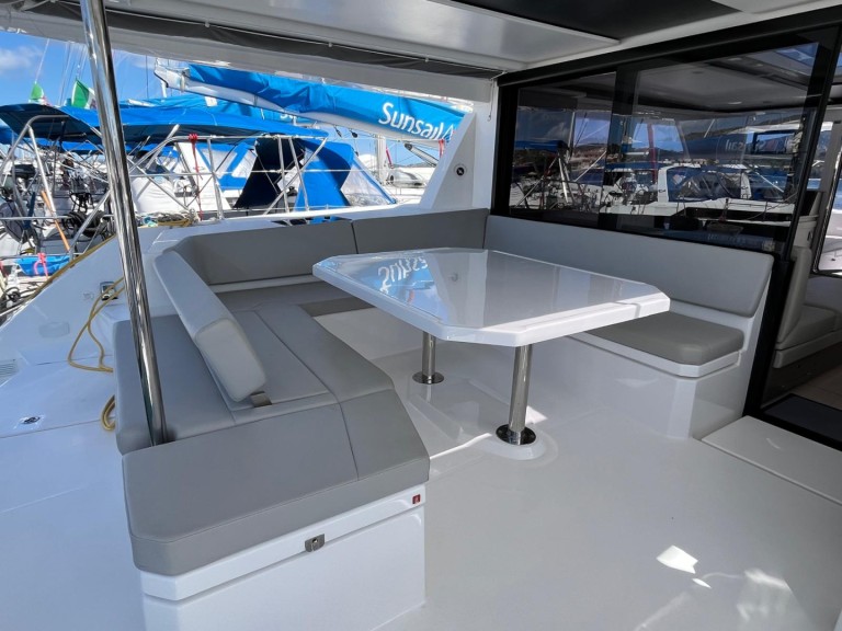 Location Catamaran Robertson and Caine avec permis