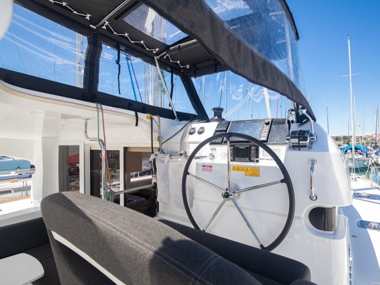 Catamaran à louer à Pomer au meilleur prix