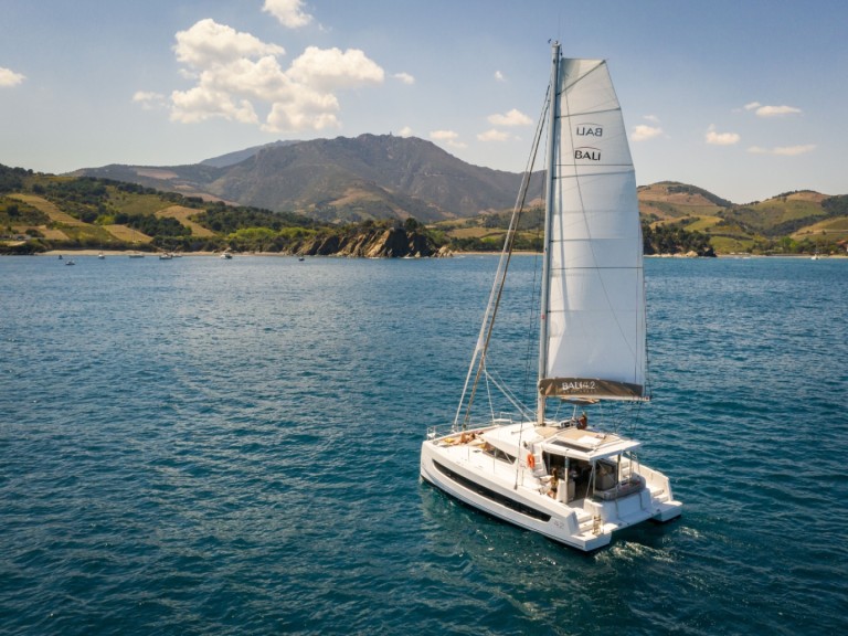 Catamaran à louer à Komolac au meilleur prix
