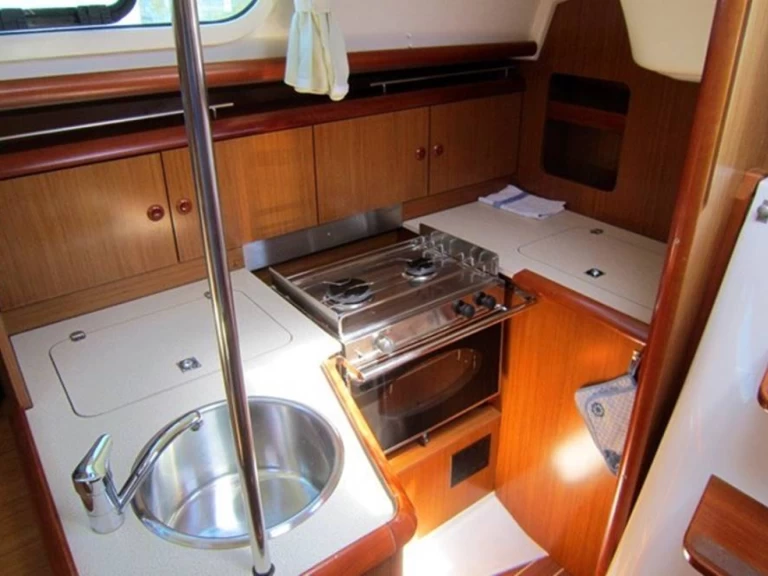 Location à Betina - Jeanneau Sun Odyssey 32i sur SamBoat