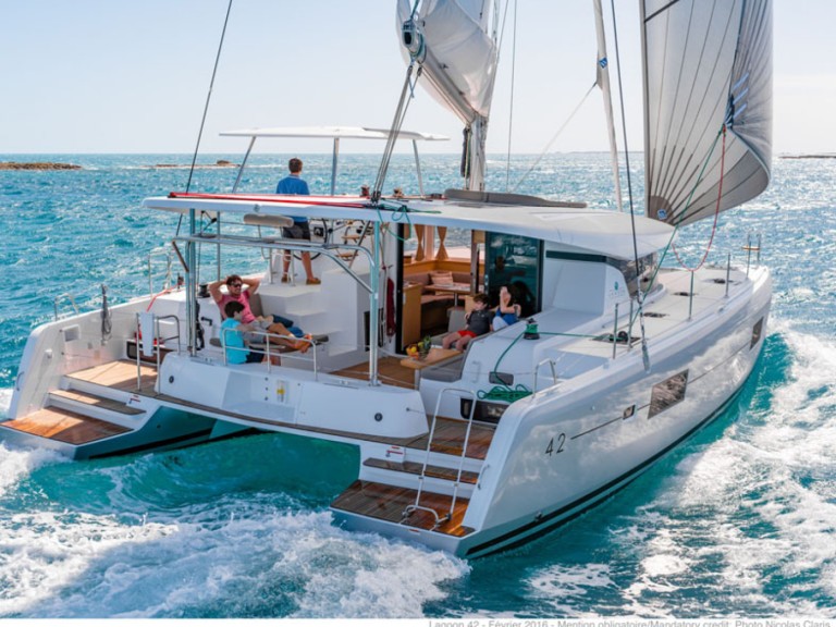 Louer Catamaran avec ou sans skipper Lagoon à Rhodes (Ville)
