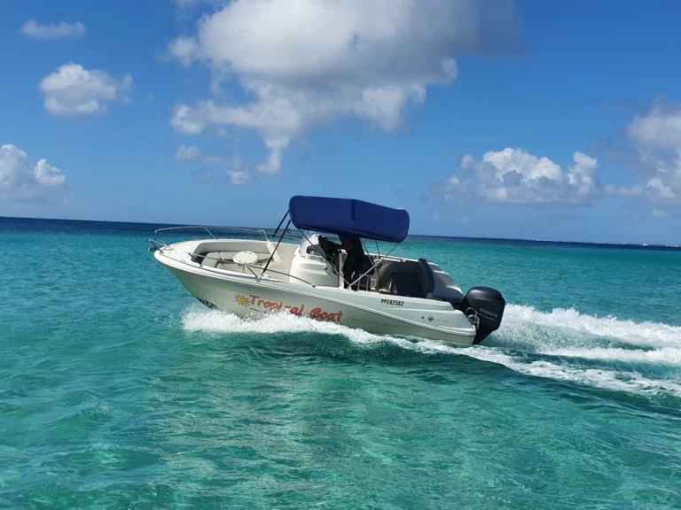Location bateau Marigot pas cher Cap Camarat 650